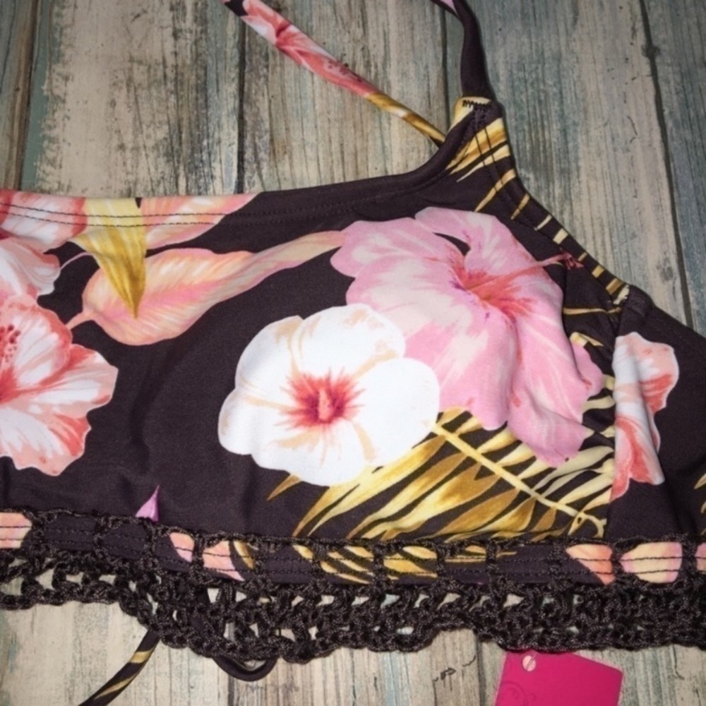 Xhilaration Black Floral Bikini Top Crochet Trim Bralette Tropical Swim - Picture 3 of 6